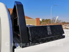 Taurus Styling Bar and Taurus Flat Toolbox – Aluminium – Black